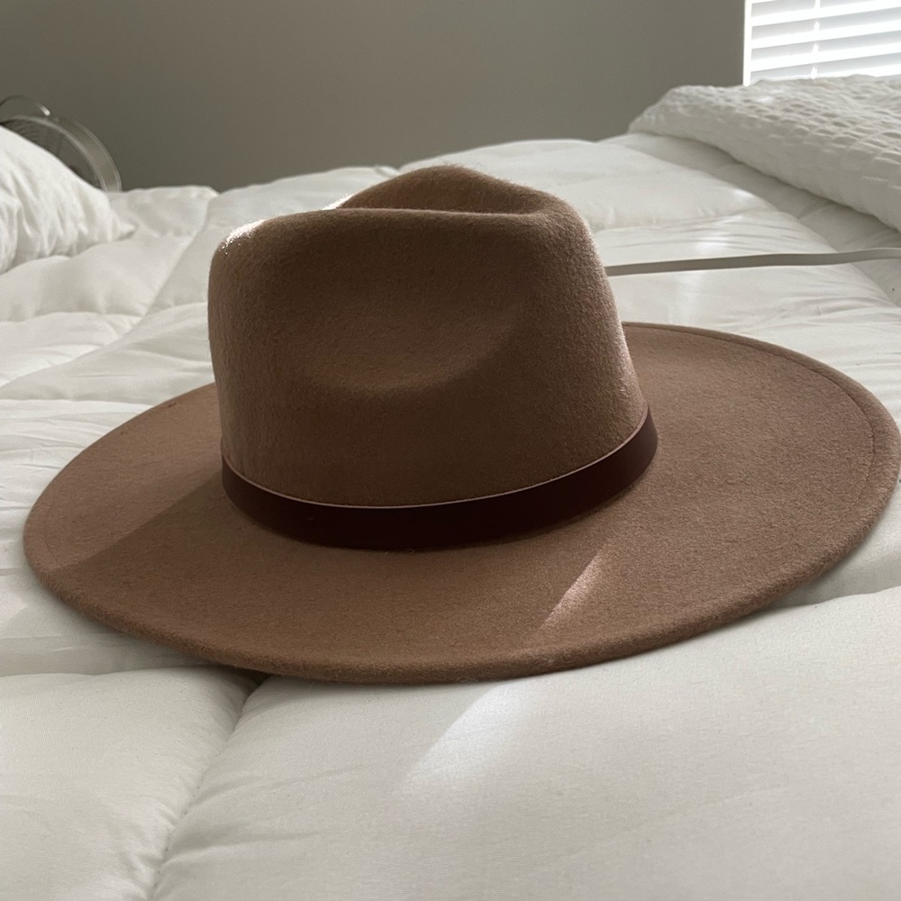 Camel hat
